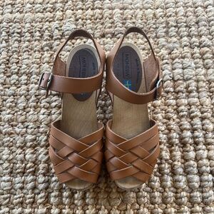 Moheda Betty Sandal Clog